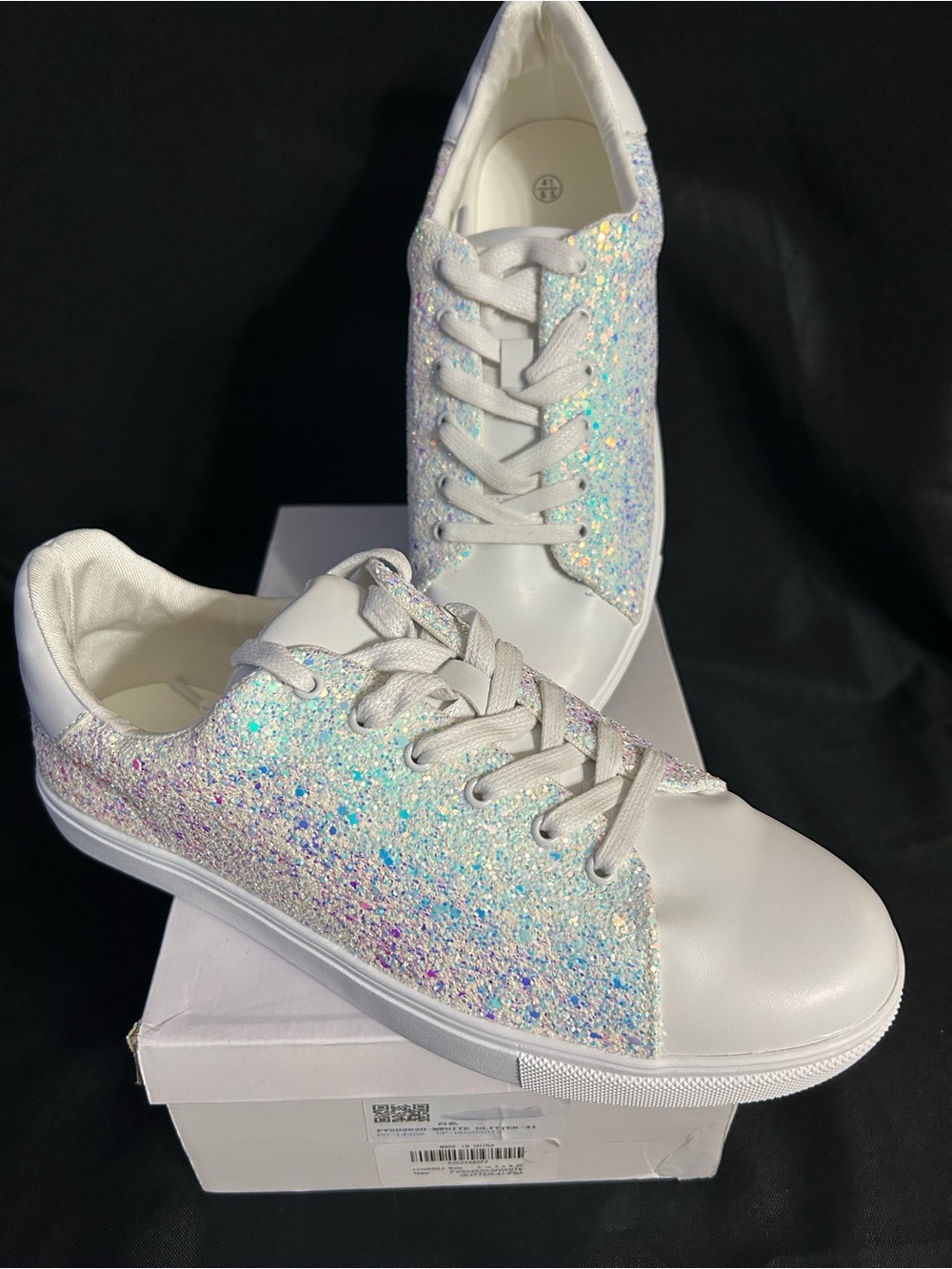 Feversole Women’s Fashion Lace Up Sneakers in White Glitter 9.5 BNIB